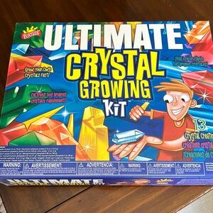 Ultimate Crystal Growing Kit- New